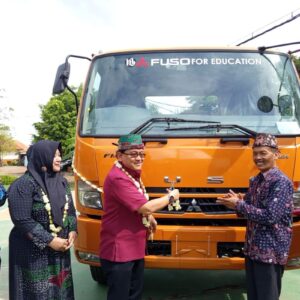 PT KTB serahkan Fighter ke SMK Negeri di Madura untuk kegiatan praktik