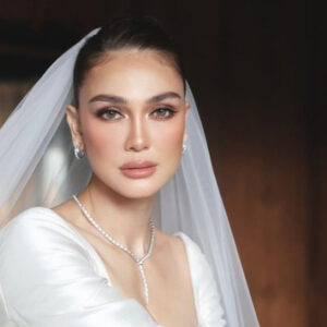 Luna Maya Jadi Inspirasi Lagu Dewa 19, Ahmad Dhani Kepincut pada Pertemuan Pertama
