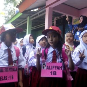 Dokter Anak Kritik Usulan Sekolah Masuk Jam 6 Pagi dari Dedi Mulyadi, Risiko Kesehatan Mengintai